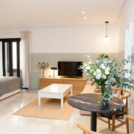Galera Suites Севиля Екстериор снимка