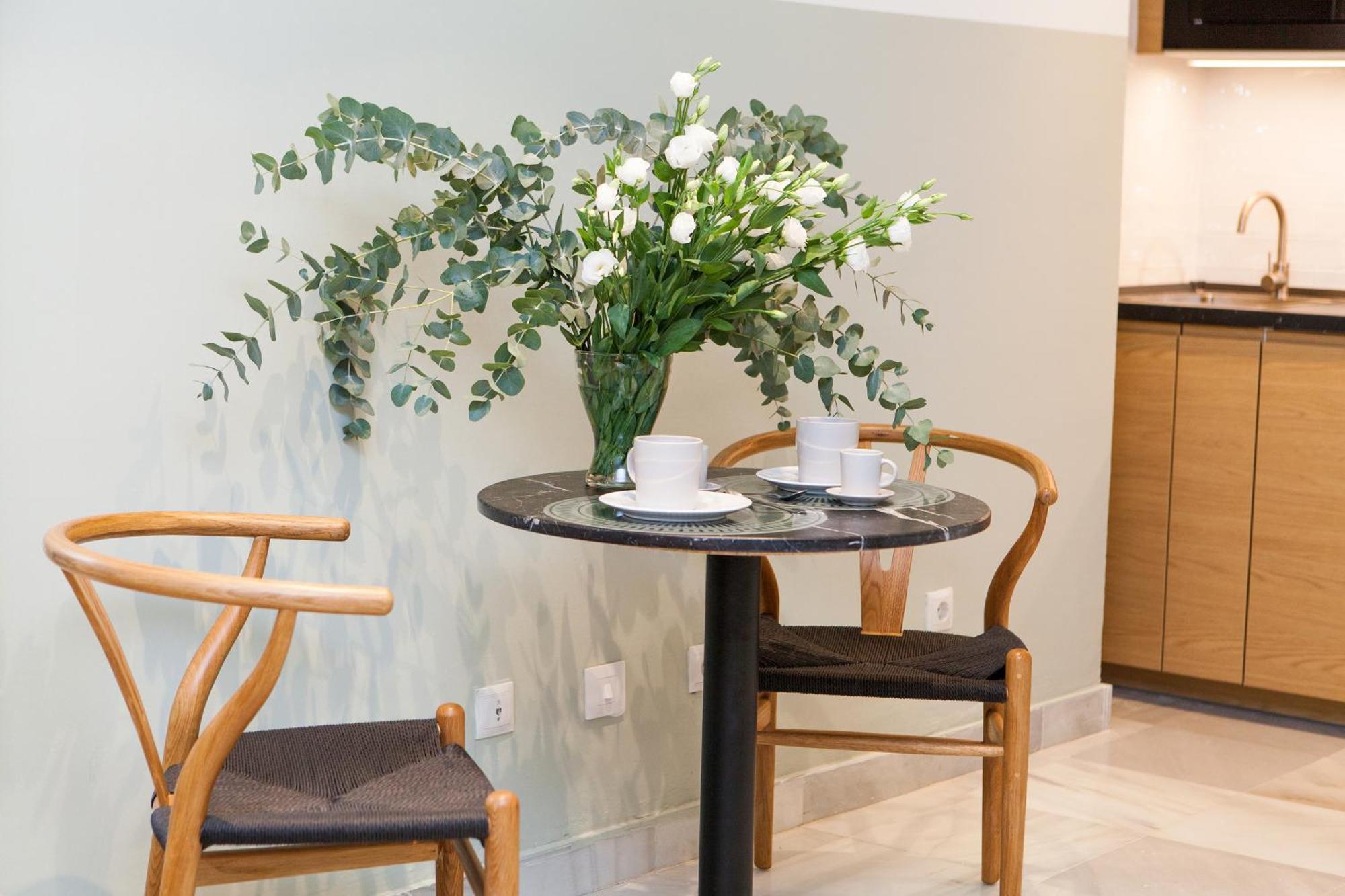Galera Suites Севиля Екстериор снимка