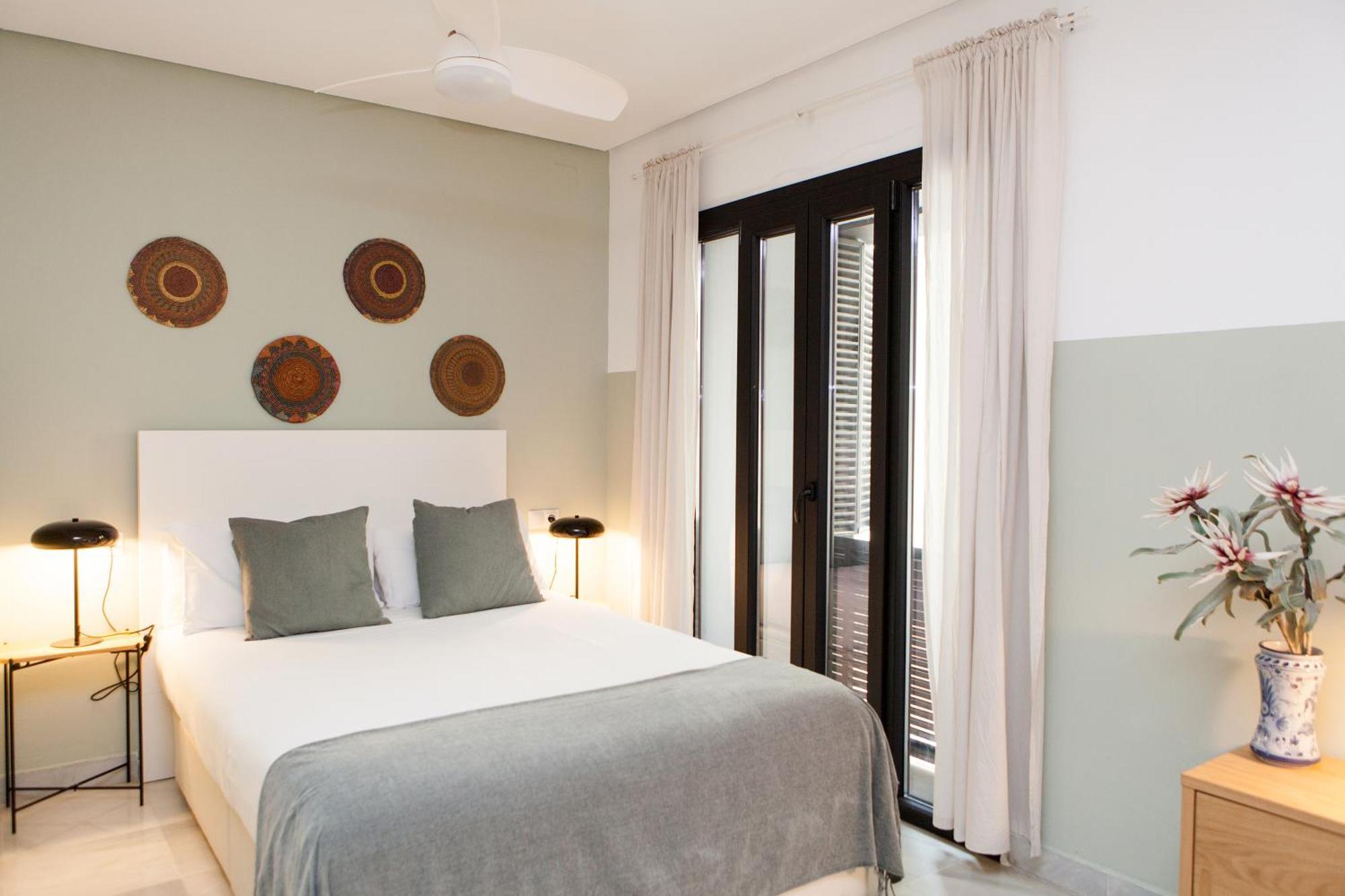 Galera Suites Севиля Екстериор снимка